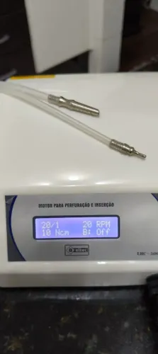 Motor para perfuração e inserção de implantes BELTEC LBC 500