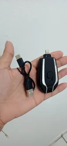 Carregador portátil em formato de chave de carro