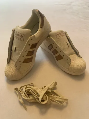 Tênis Adidas Superstar