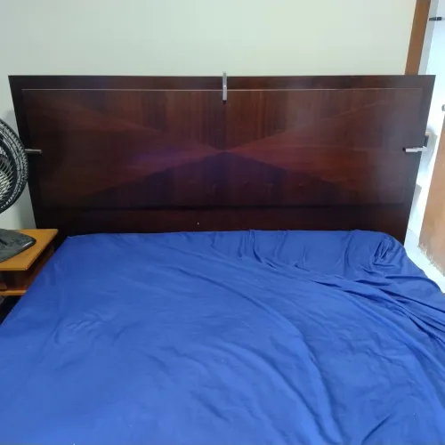 Cama em madeira -sem colchão Queen - 1,58 x 1 98m