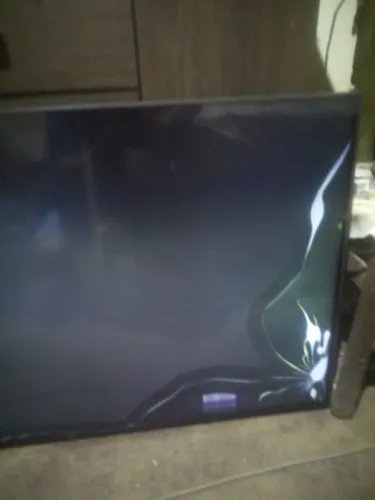 TV LG Tela Quebrada