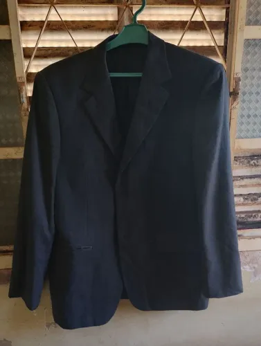 Terno completo primeiro dono (Brinde Mas uma camisa pra combinar com o terno)