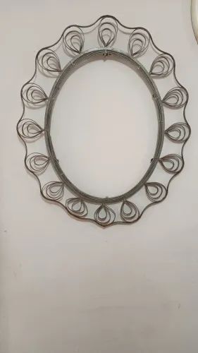 Moldura de espelho estilo veneziano em ferro trabalhado - 7 5 x 65 cm