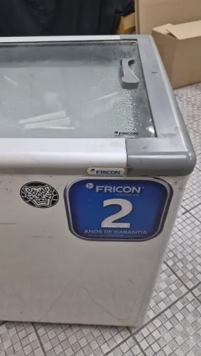 Freezer horizontal Fricon 411 ltusado