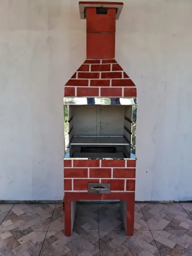 Churrasqueira pré moldada com armadura em inox