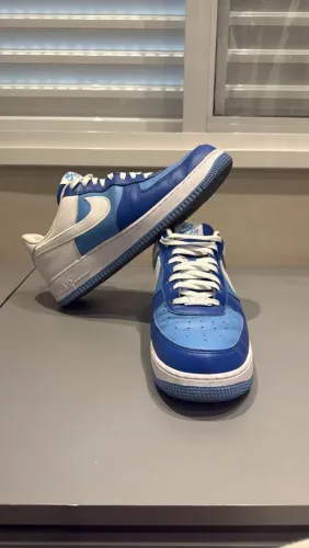 TENIS NIKE ORIGINAL AIR FORCE AMERICANO NÚMERO 43