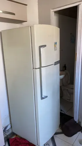 Vende-se essa geladeira 