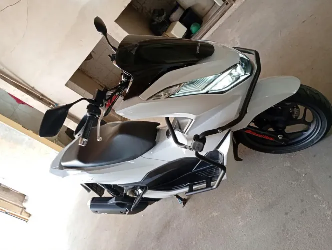 HONDA PCX ÚNICO DONO 2025 9.000 km