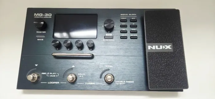 Pedaleira NUX MG 30
