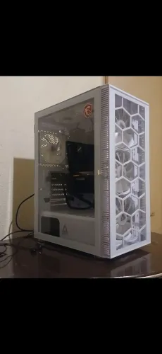 PC GAMER RYZEN 5 5600 + RX 6600 8GB + 16GB RAM KINGSTON + SSD NVME KINGSTON 500GB