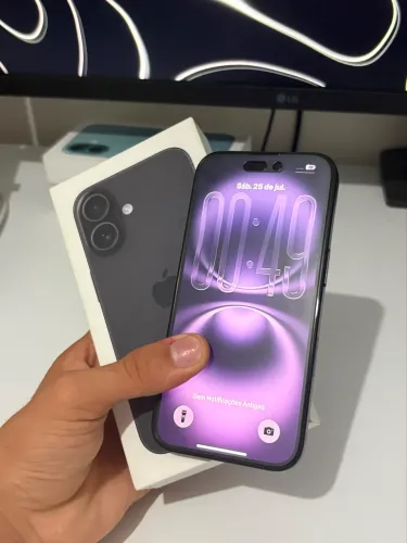 iPhone 16
