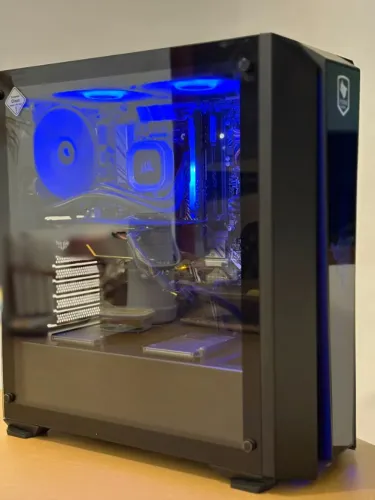 PC Gamer i7-9700K RTX 2060 6GB 24GB RAM SSD - Water Cooler