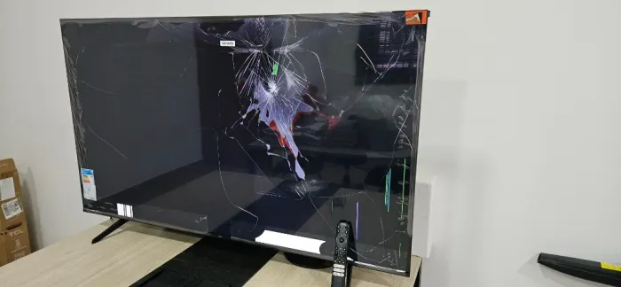 TV TCL 55" modelo 55P755 para retirar peças