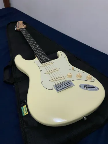 Guitarra Memphis mg-30 regulada e blindada nova