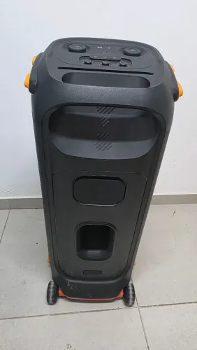 Caixa JBL party 710
