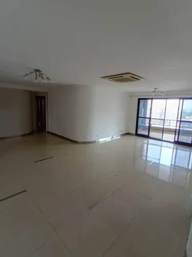 BOTTICCELI, VIEIRALVES, 3 SUÍTES, 240M2, ARMÁRIOS E AR, ANDAR ALTO