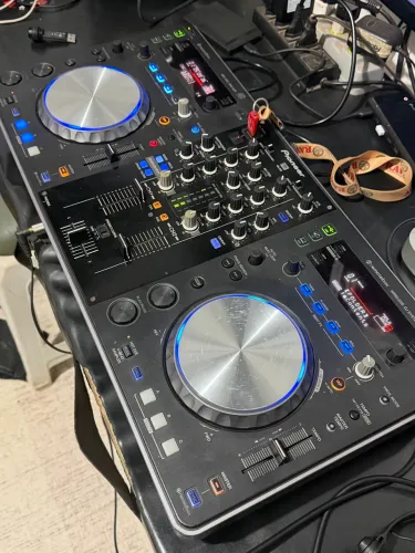 XDJ R1