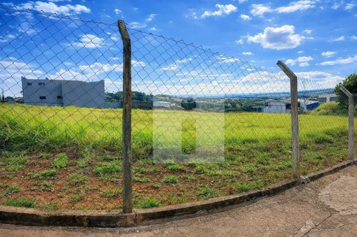 ÁREA INDUSTRIAL ESTRATÉGICA COM 4.320 m² - 66M DE FRENTE, ROD DOM PEDRO CAMPINAS Mansões S