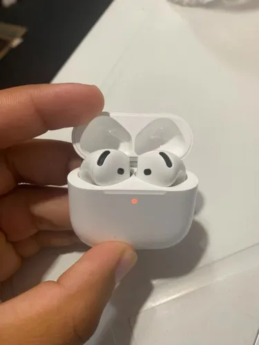 Air Pods 4