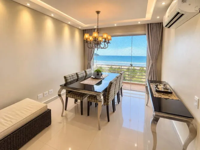 Apartamento 104 m², 2 Dormitórios, Suíte, Varanda e Vista para o Mar no Boqueirão Santos/