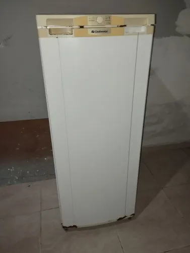 Vendo geladeira