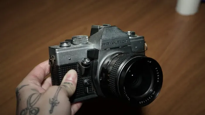 Praktica MTL 3 + Tokina 28mm f/2.8 | SLR Clássica da Década de 1970