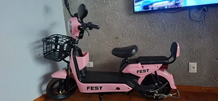 Moto elétrica fast