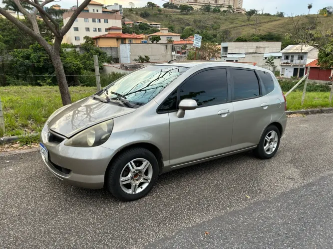 Honda Fit LX 1.4/ 1.4 Flex 8v/16v 5P Mec. 2004
