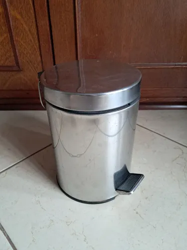 Lixeira de Metal 