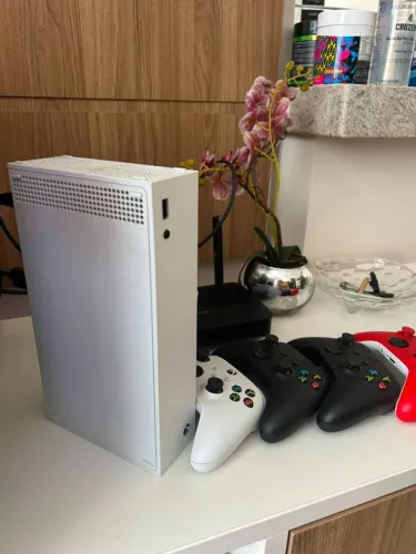 Xbox Series S com 4 controles originais - tudo funcionando