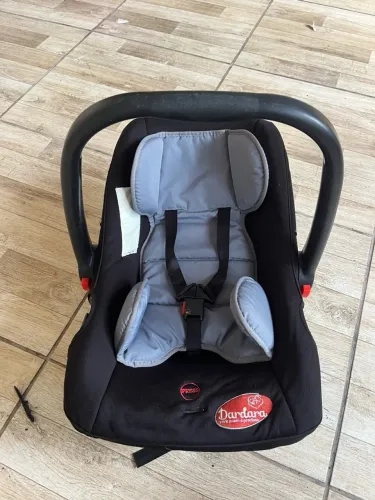 Bebê conforto Dardara - 140,00