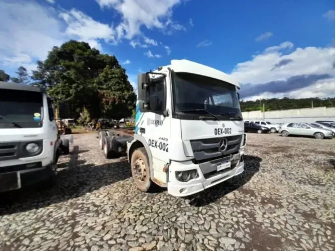 Caminhão Mercedes-Benz ATEGO 2429 No Chassi