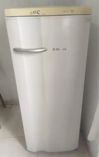 Vende-se geladeira 1 porta funcionando perfeitamente