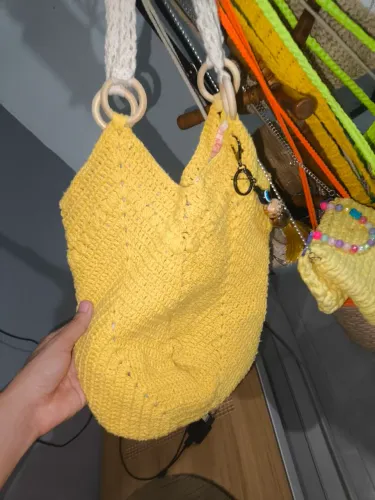VENDE-SE BOLSA APARTI DE 20 A 5 REAIS SE TIVER INTERESSE CHAMA PV