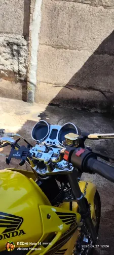 Moto Honda CBX Twister 250 customizada