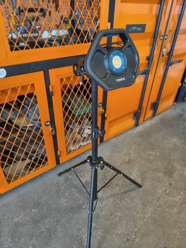 Holofote Led Recarregável Pro 30w 2500lm Vonixx