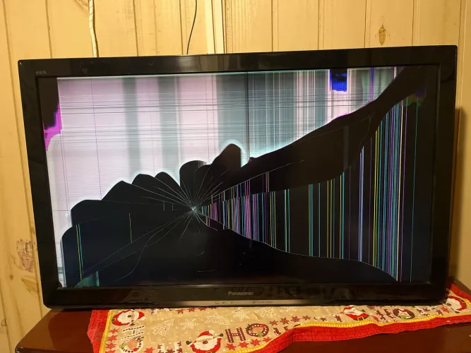 TV Panasonic Vieira 42 polegadas tela quebrada