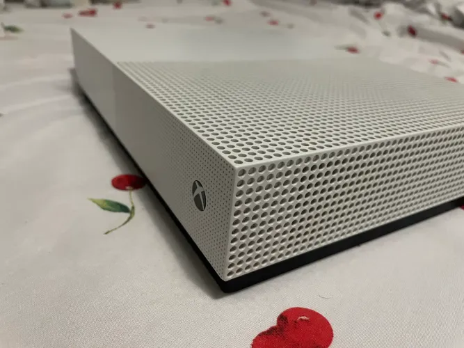 Xbox One S 1TB