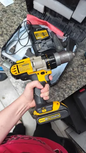 Furadeira Dewalt