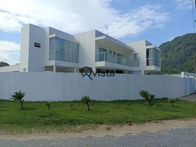 Casa à venda no Guaiuba no Guarujá, SP | QVista Inteligência Imobiliária Guarujá