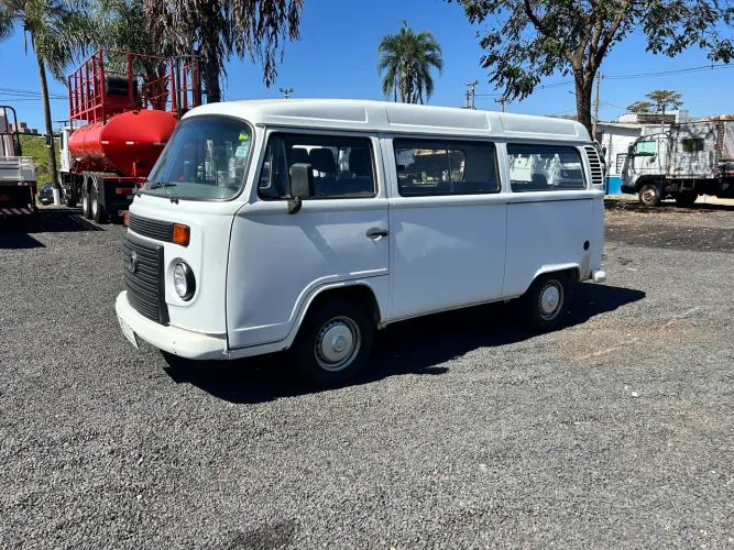Volkswagen Kombi Standard 1.4 MI Total Flex 8V 2012