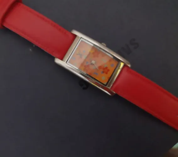 Relógio antigo LOUIS VUITTON ROSA RELÍQUIA FEMININO