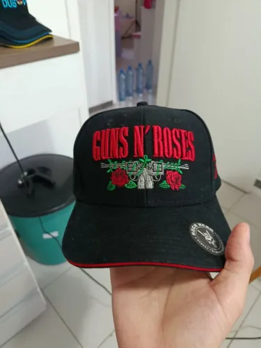 Vendos bonés tema banda de rock