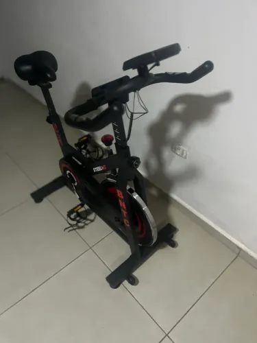 Bicicleta Spinning Steel Gym BNTC - Pouquíssimo Uso - Estado de Nova