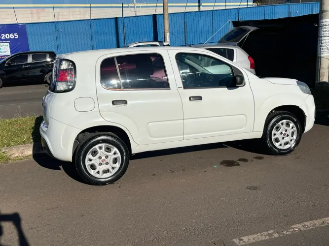Fiat Uno Attractive 1.0 EVO Fire Flex 8V 5P 2016