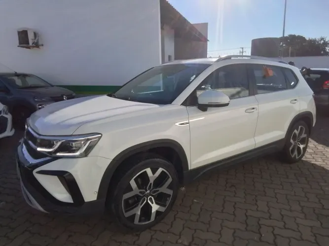 Volkswagen Taos Highline 1.4 250 TSI Flex AUT 2024