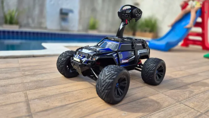 Automodelo TRAXXAS E-REVO 1/10 elétrico completo