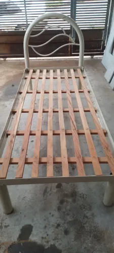 Cama tubolar solteiro(a)