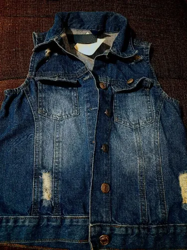 Vende-se Colete Jeans - Tamanho 12