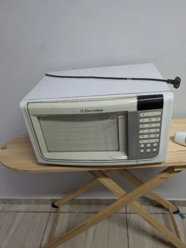 Microondas Eletrolux MEF 33 